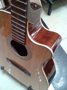 Đàn Guitar Việt Nam gỗ hồng đào